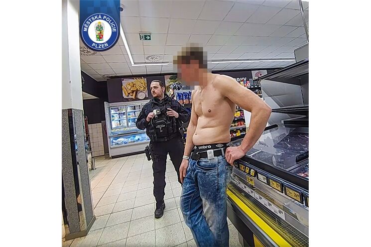 nahý zfetovaný muž_0126_MPP (2)