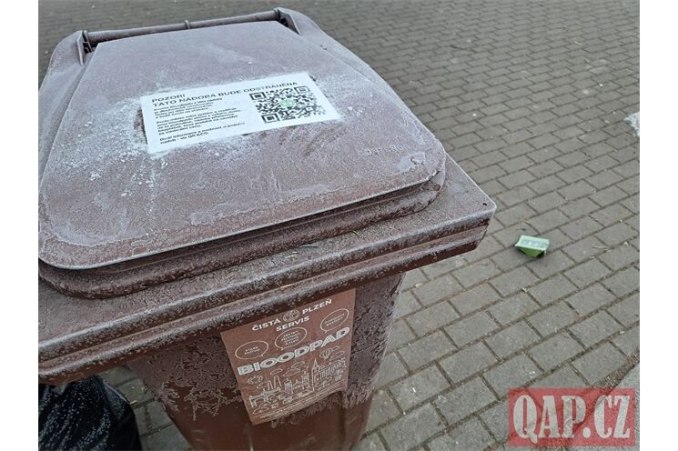 hnědé popelnice končí_0126_QAP (2)