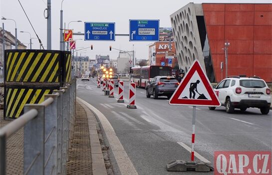 Rekonstrukce trati Skvrňanská po zimě pokračuje_0126_QAP (9) Rekonstrukce trati Skvrňanská po zimě pokračuje_0126_QAP (9)