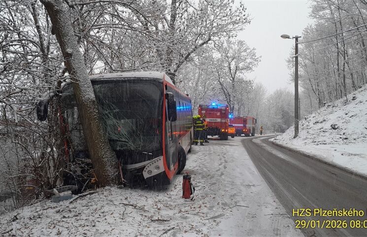 nehoda autobusu na Roudné