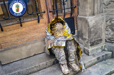 Opilý a zmatený mladý muž_0226_MPP