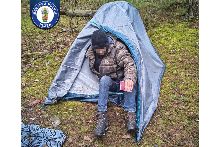 nemocný muž ve stanu_0226_MPP