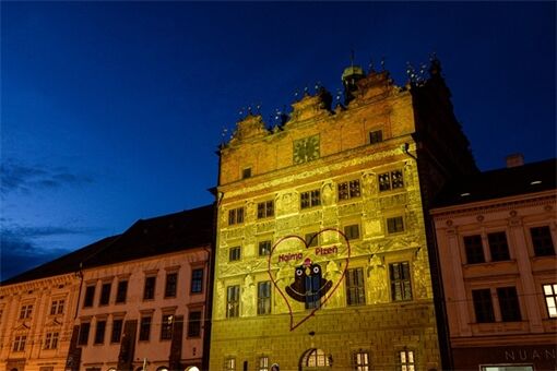 radnice nasvícená zlatou barvou_0226_MMP