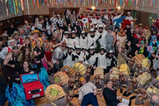 Maškarní v Lužanech_0226_Milan Janoch (46) Maškarní v Lužanech_0226_Milan Janoch (46)