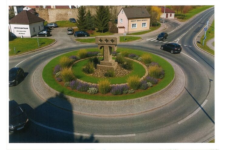 Kruhový objezd v Panenské ulici – vstupní brána do města