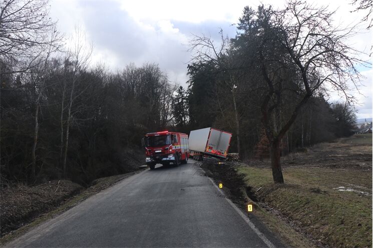 pátrání po dopravní nehodě Tachov_0326_PČR