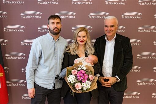 návštěva miminek u hejtmana_0326_PK (1)