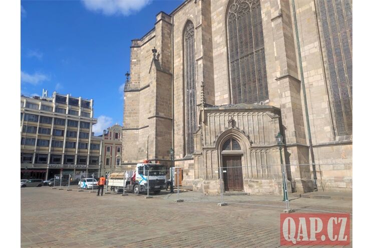 lešení kolem katedrály_0326_Milan Svoboda (2)