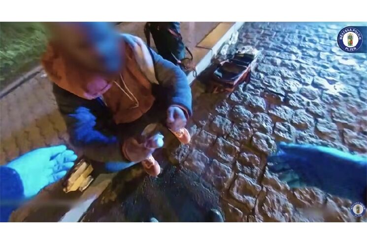 Pád muže na elektrokoloběžce_0326_MPP