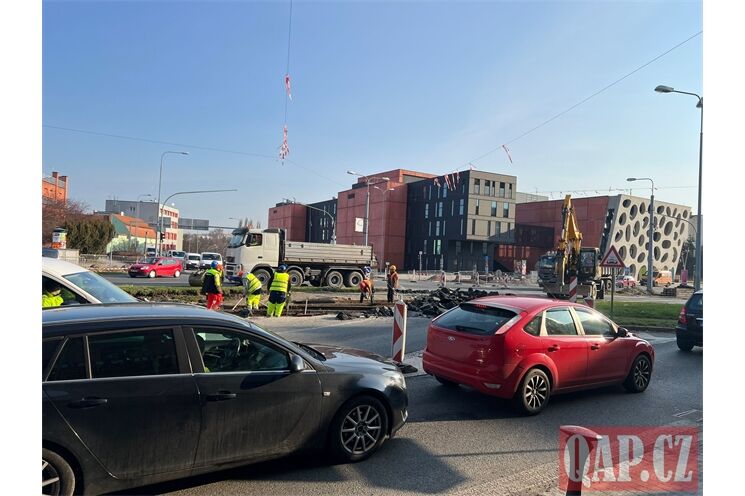 uzavřená křižovatka u Nového divadla_0326_QAP (1)