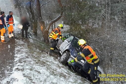 Nehody PK Žilov_100426_HZSPK (1)
