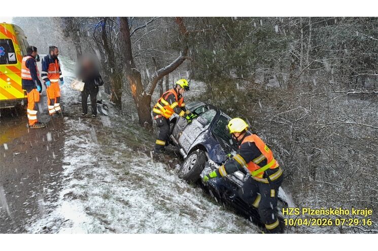 Nehody PK Žilov_100426_HZSPK (1)