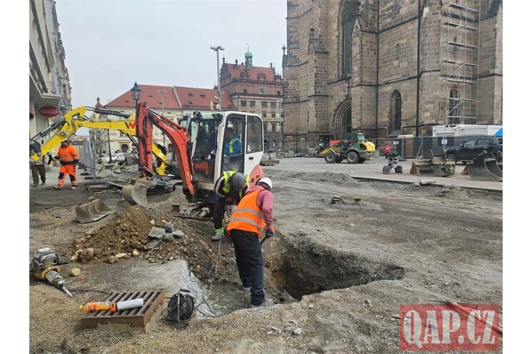 bagry na náměstí Republiky a kašny_0426_Milan Svoboda QAP (7)