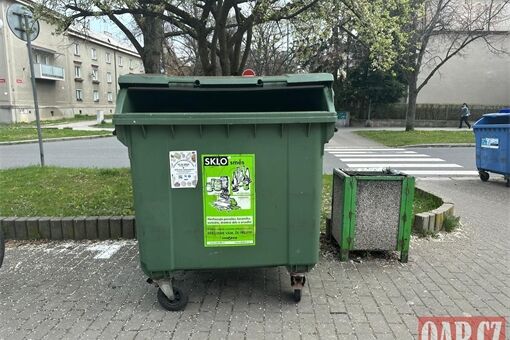 Kontejner na sklo_0426_QAP Kontejner na sklo_0426_QAP