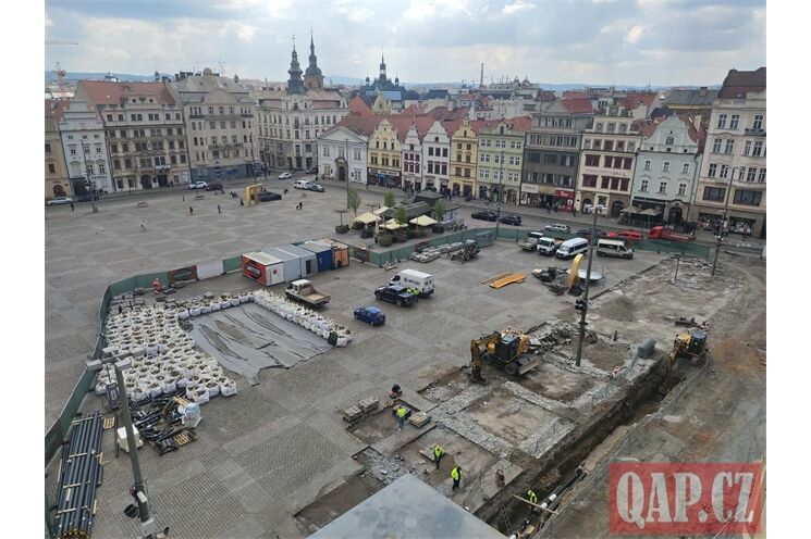 práce na náměstí Republiky_0426_Milan Svoboda QAP (7)