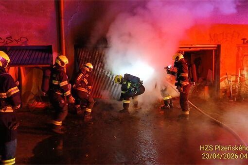 požár garáž Plzeň_0426_HZSPK (3)