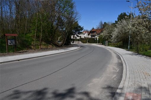 rekonstrukce silnice Hradiště_foto před a po MMP (2)