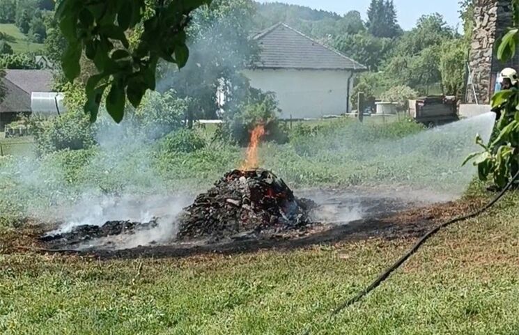 Nenahlášený požár Skelní Huť_0526_FB hasiči Nýrsko (1)