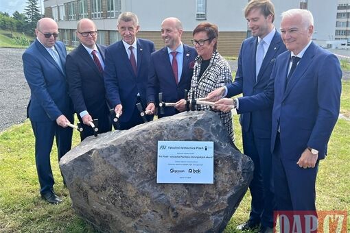 zahájení stavby chirurgického pavilonu FN Plzeň_0626_QAP (7) zahájení stavby chirurgického pavilonu FN Plzeň_0626_QAP (7)
