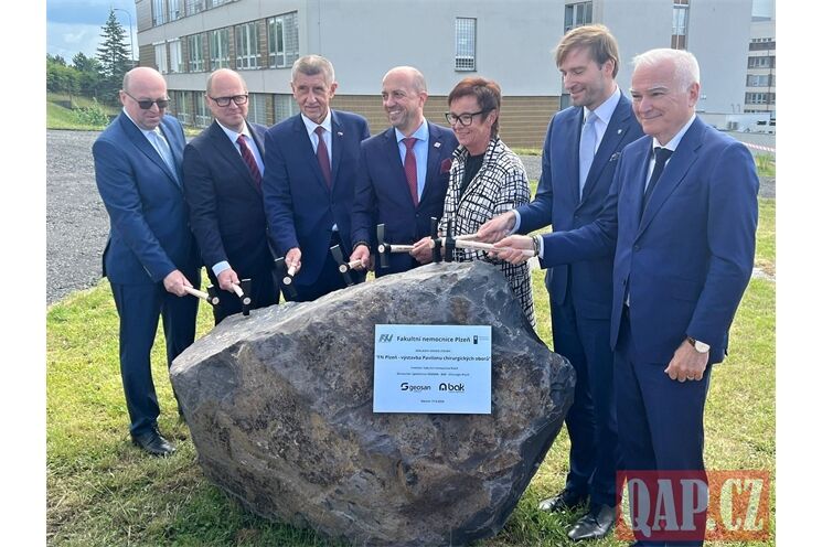 zahájení stavby chirurgického pavilonu FN Plzeň_0626_QAP (7)