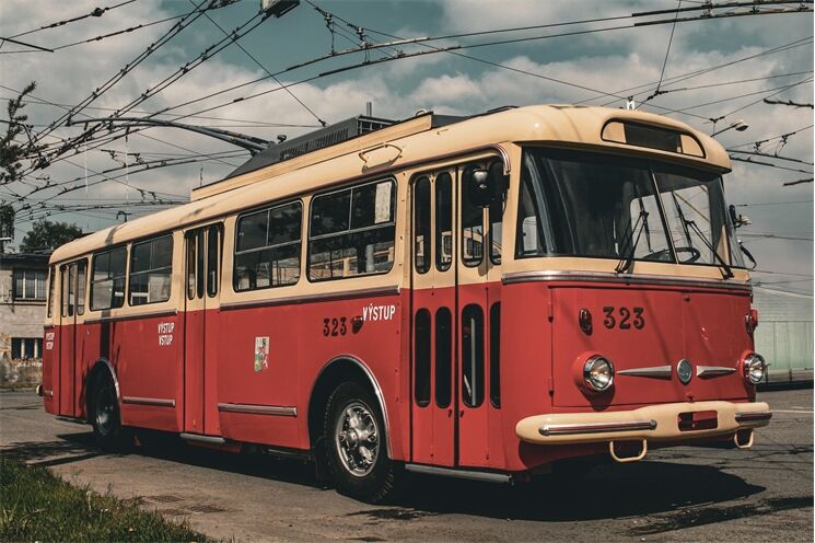 Trolejbus Škoda 9Tr