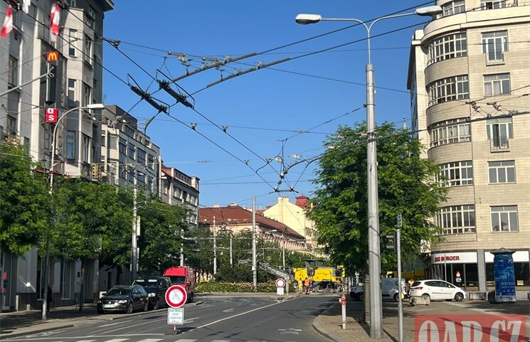 uzavření kruhového objezdu Americká_0726_QAP (1)
