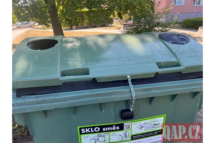 kontejner zelený se zámkem_0826_QAP1