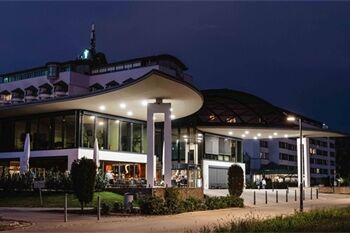 btl_Eingangsbereich-Johannesbad-Therme_Bad-Fuessing_de_klein