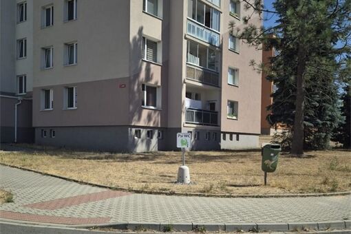 psí pisoár Dobřany_0826_město Dobřany