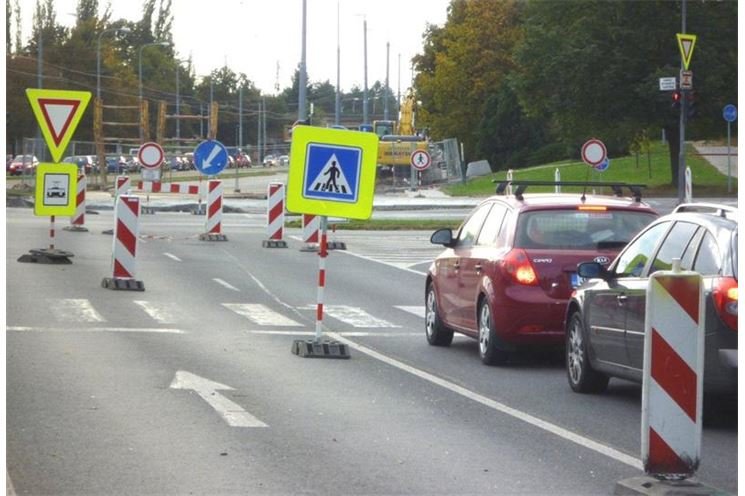 Skvrňany uzavírka foto2 Skvrňany uzavírka foto2