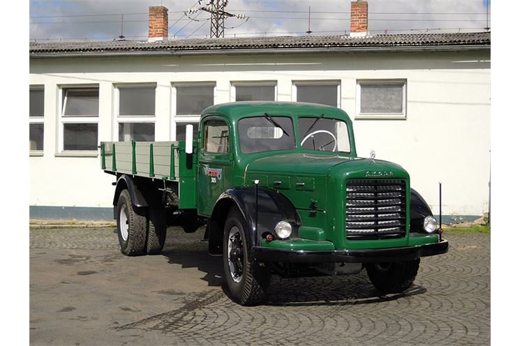 Škoda 706 R, foto ČSAD Plzeň Škoda 706 R, foto ČSAD Plzeň