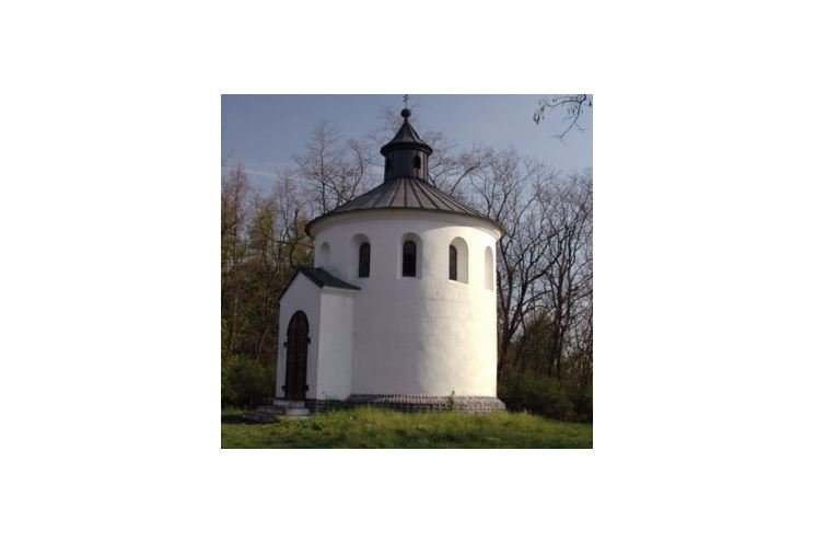 Kaple Panny Marie Lurdské, Mastník u Staňkova, foto www.mestostankov.cz Kaple Panny Marie Lurdské, Mastník u Staňkova, foto www.mestostankov.cz