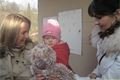 Plzeňská ZOO přivítala letošního 450titisícího návštěvníka, 20timěsíční Veroniku Bártovou z Plzně s maminkou Lucií.