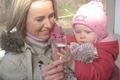 Plzeňská ZOO přivítala letošního 450titisícího návštěvníka, 20timěsíční Veroniku Bártovou z Plzně s maminkou Lucií.
