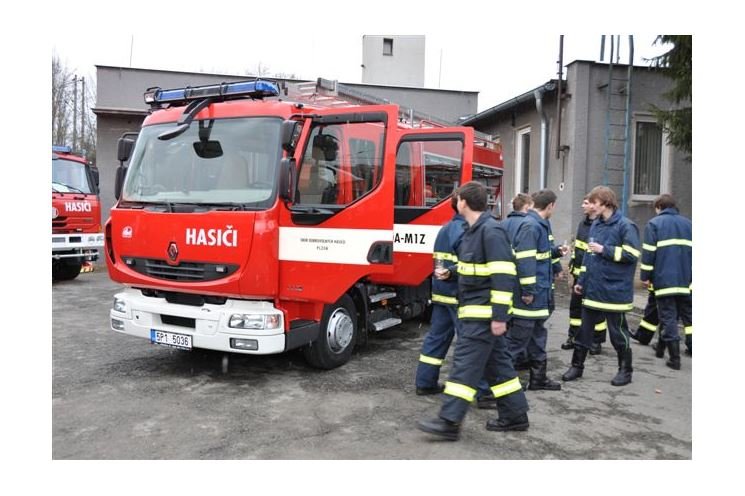 nový vůz skrňanskýc hasičů2 nový vůz skrňanskýc hasičů2