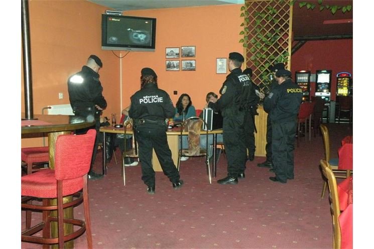 městská policie prověřuje mladistvé