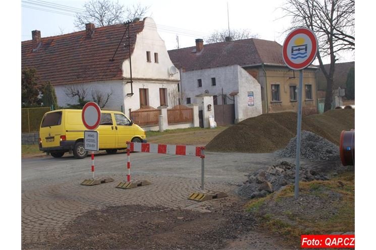 Uzavírka Radobyčice (1)