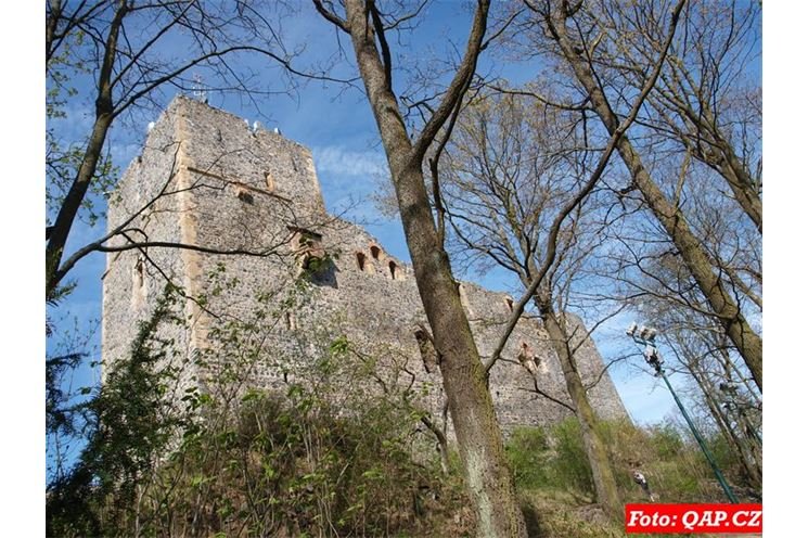 pyšná zřícenina hradu Radyně (1) pyšná zřícenina hradu Radyně (1)