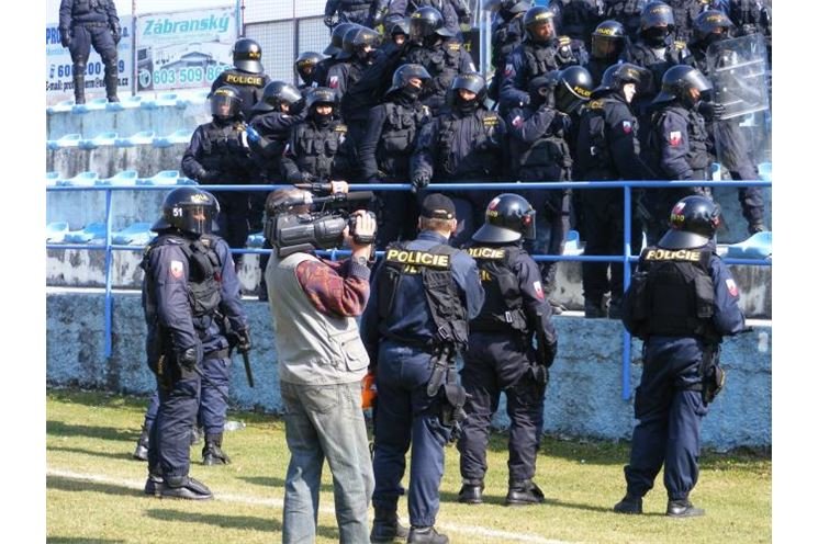 pořádková jednotka na fotbale, foto Policie ČR