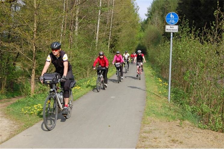 FOTO1_Cyklisté na PanevropskéCT=Bockelradweg_1
