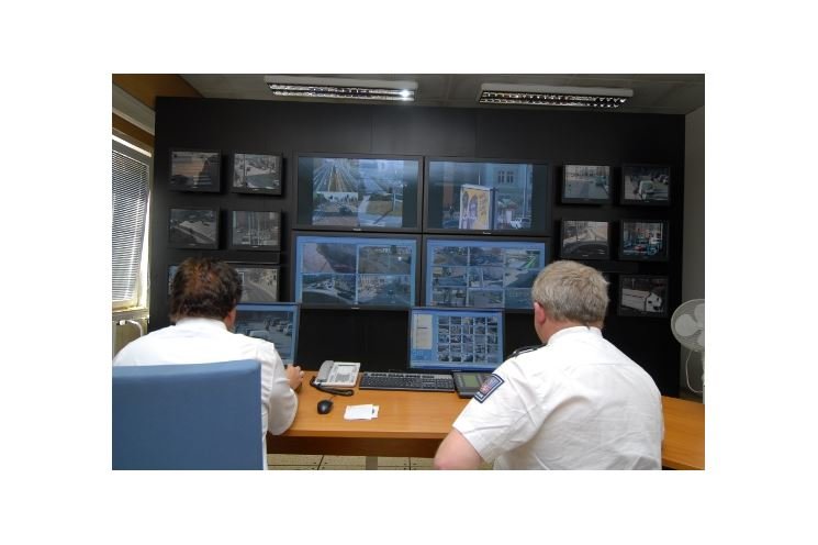 Dispečink městského kamerového systému, foto www.plzen.eu Dispečink městského kamerového systému, foto www.plzen.eu