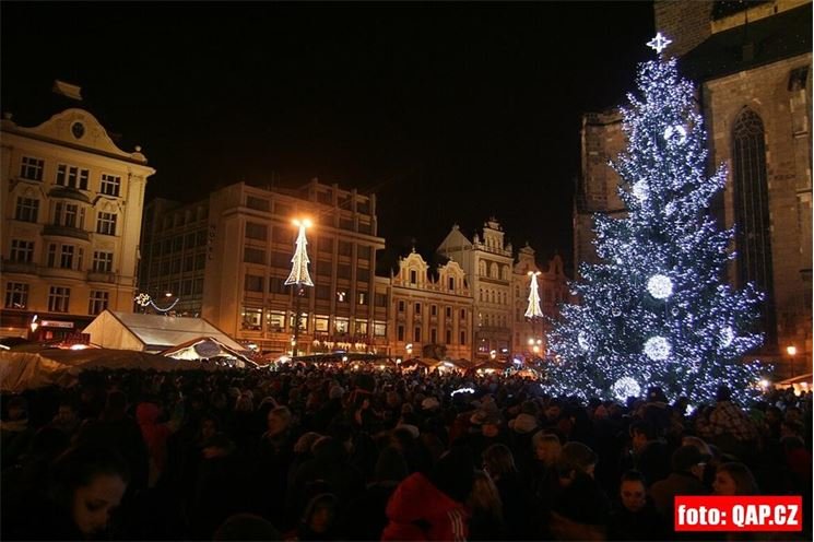 rozsviceni vanocniho stromu v plzni 2012 (27)