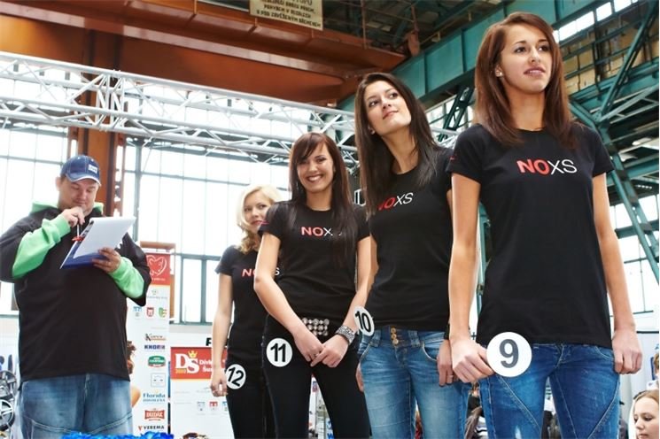 finalistky Dívka Šumavy 2010 na APM Adrenalin Day ve Kdyni