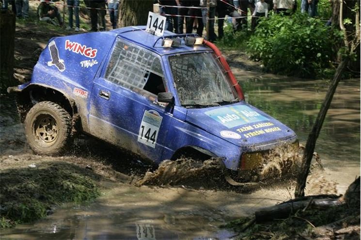 Off Road Maraton 2010 - u brodu se měli návštěvníci na co koukat 
