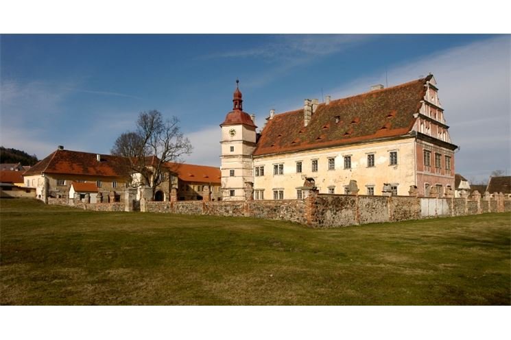 červene poriči zamek_foto NPU