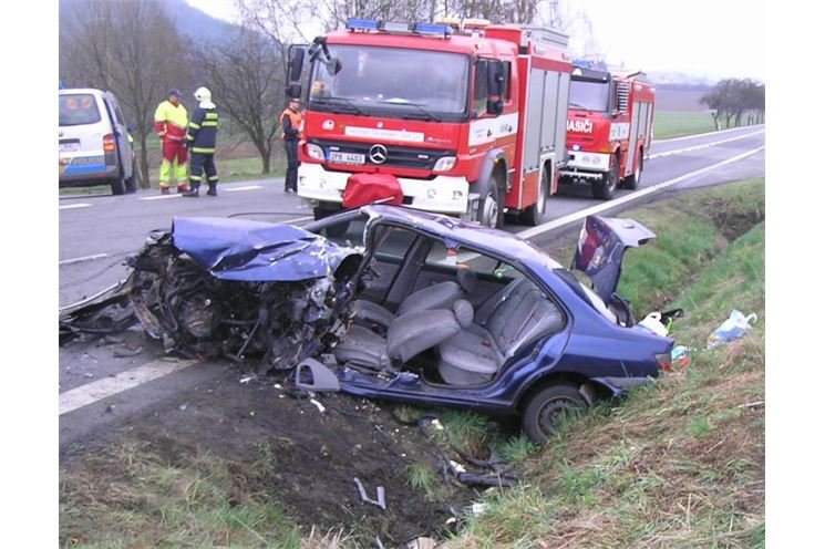 nehoda autobus_osobak u klastera nehoda autobus_osobak u klastera