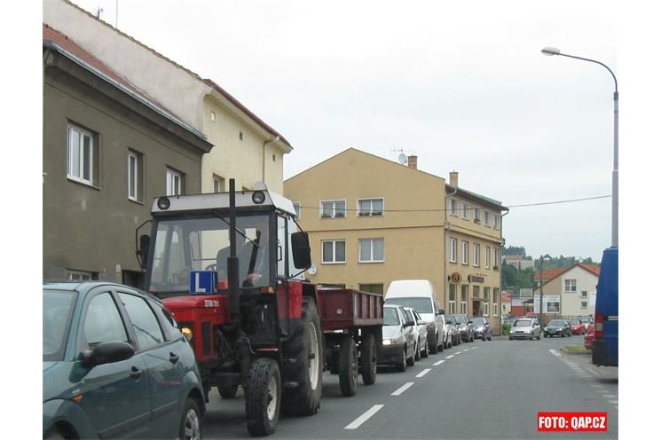 Ulice Na Roudné, směr od Jateční 