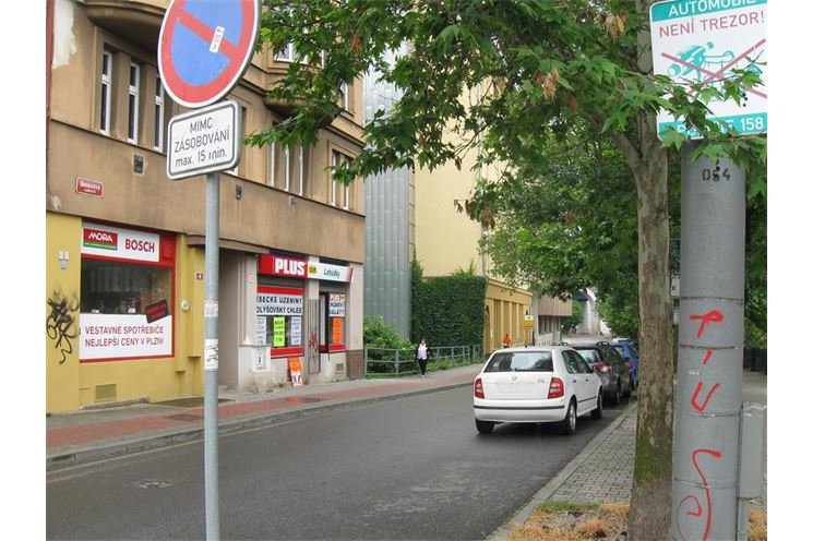 Omezení bude i na Denisově nábřeží u Dopravních podniků