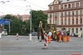 Práce přímo uprostřed křižovatky u pošty. 
