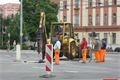 Práce uprostřed křižovatky u pošty. 
